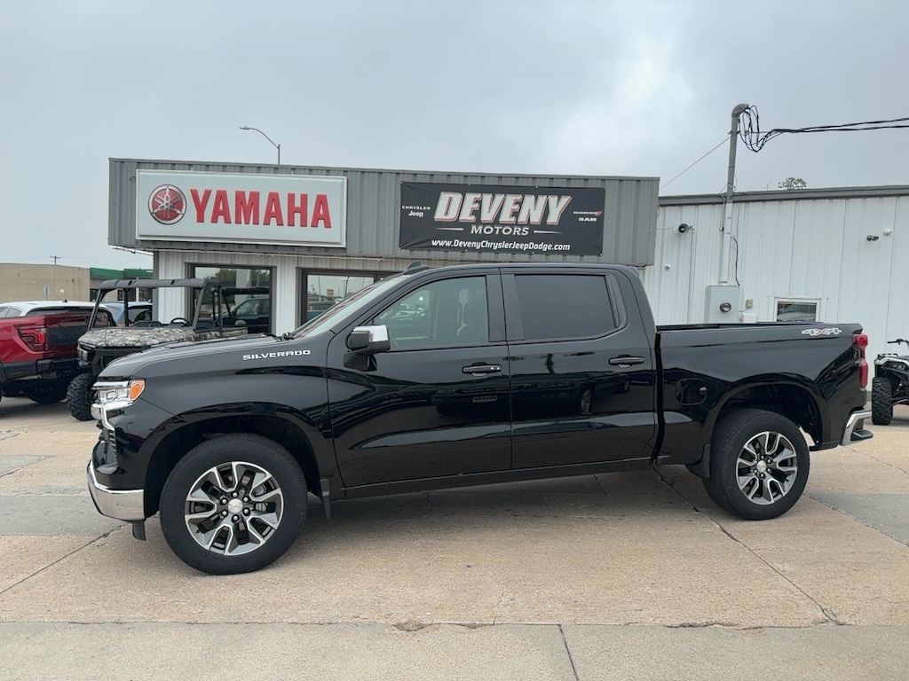 Used 2023 Chevrolet Silverado 1500 LT w/1LT Truck Crew Cab
