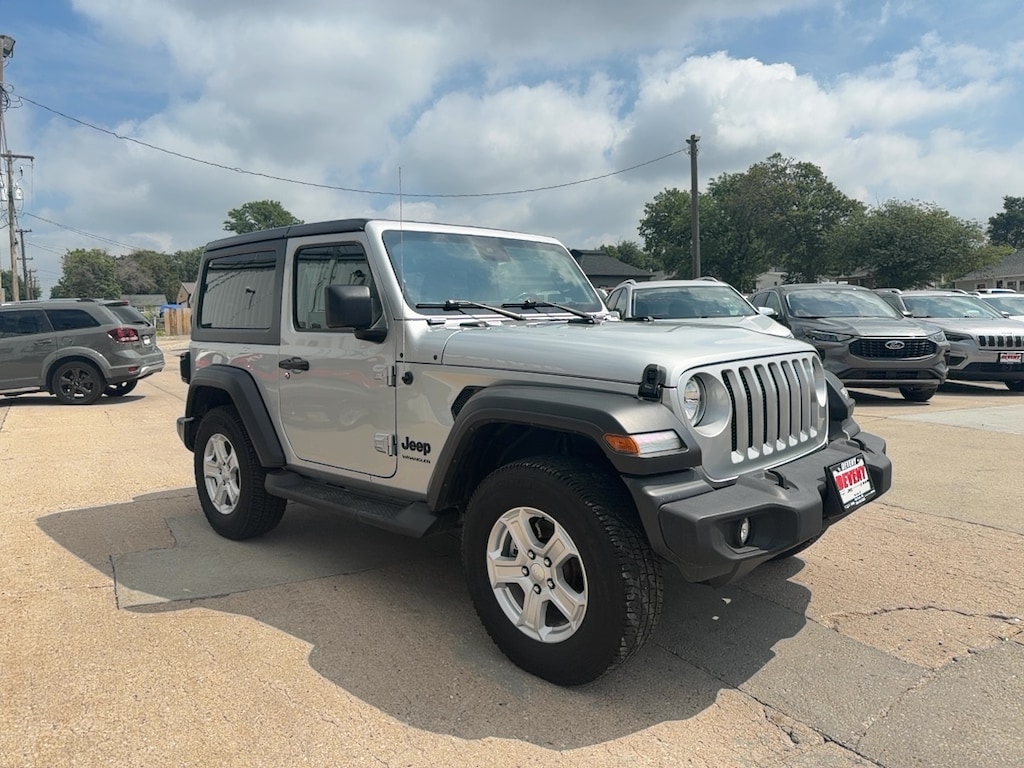Used 2022 Jeep Wrangler Sport SUV
