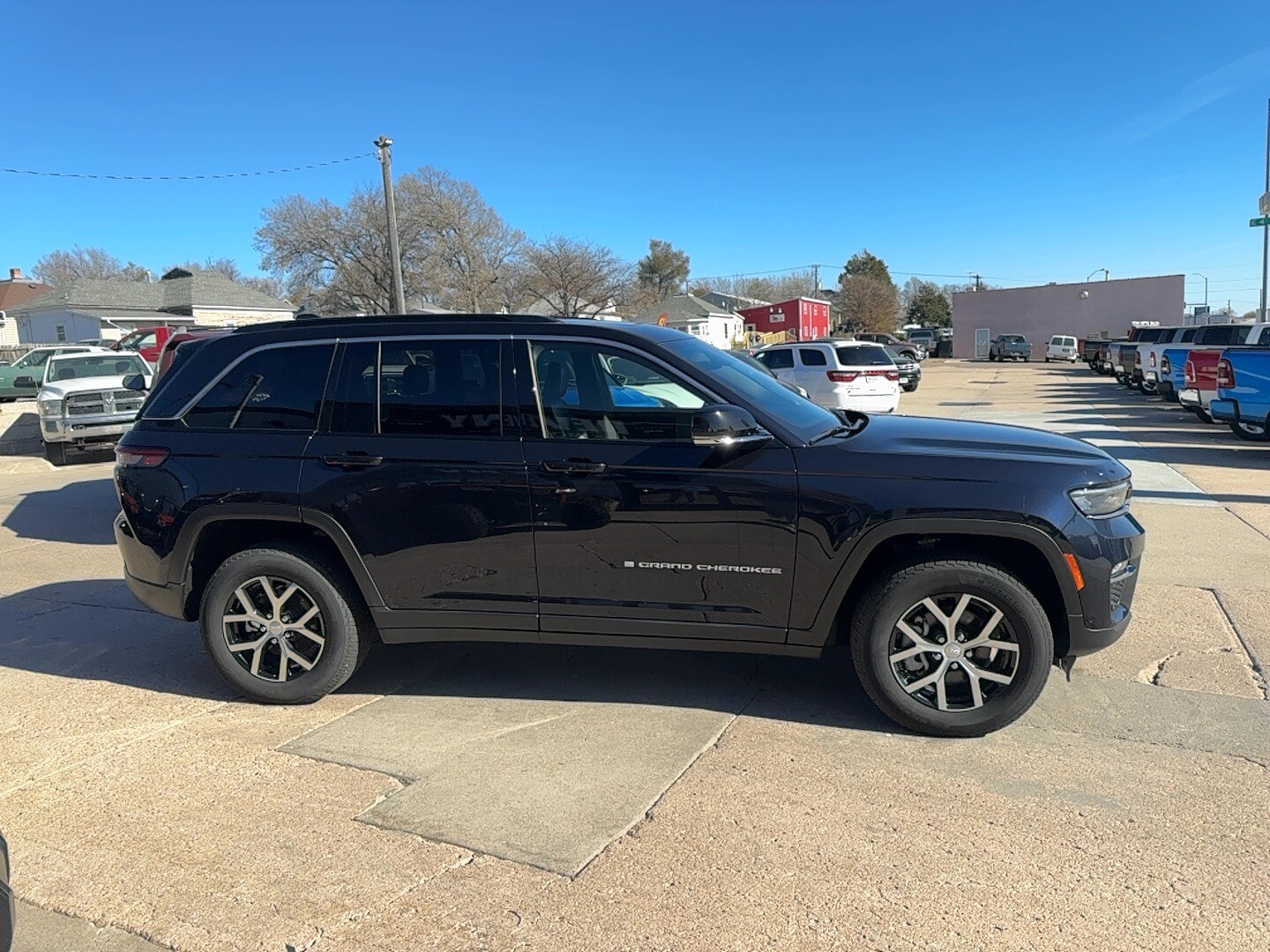 2024 Jeep Grand Cherokee Limited photo 4