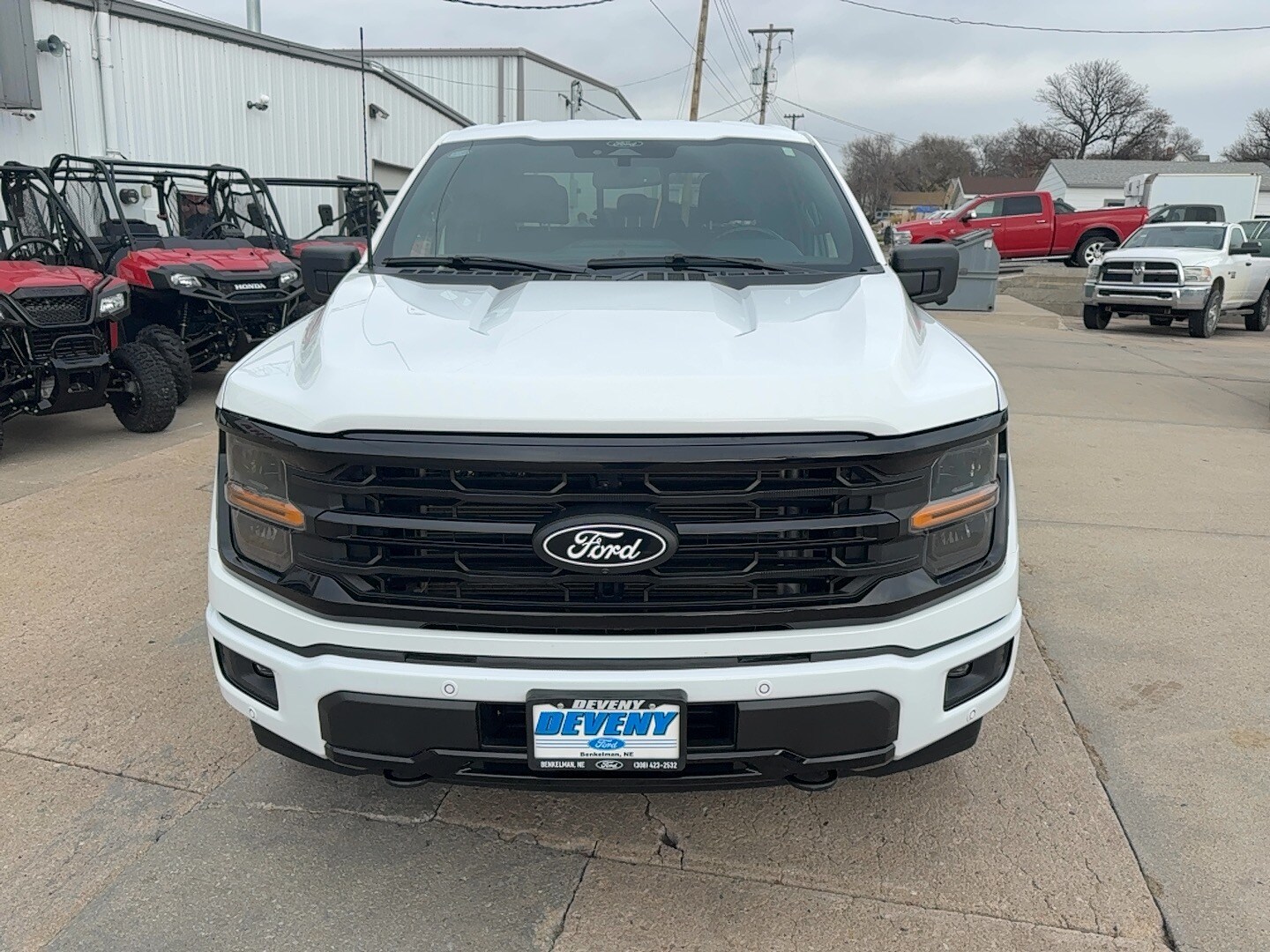 2024 Ford F-150 XLT photo 2