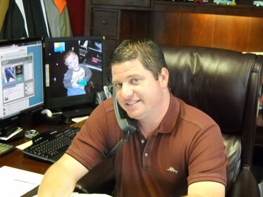 Staff member Mike Deveny from ID_8fa808e6f51a