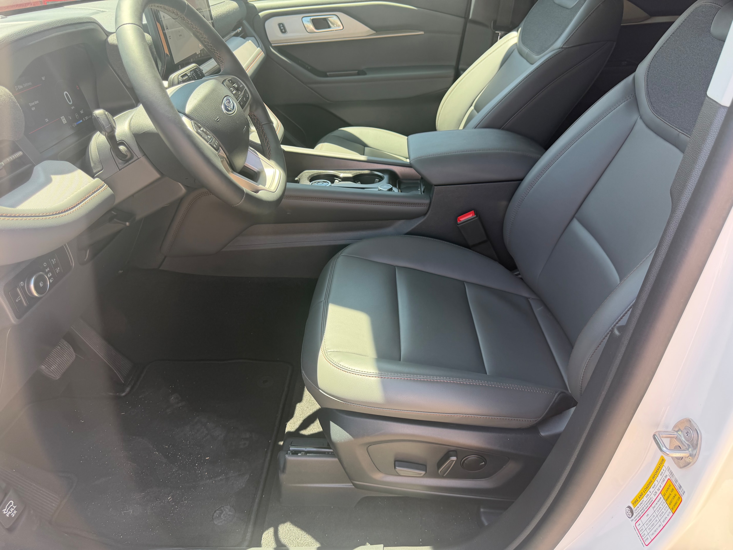2026 Ford Explorer Active - Photo 17