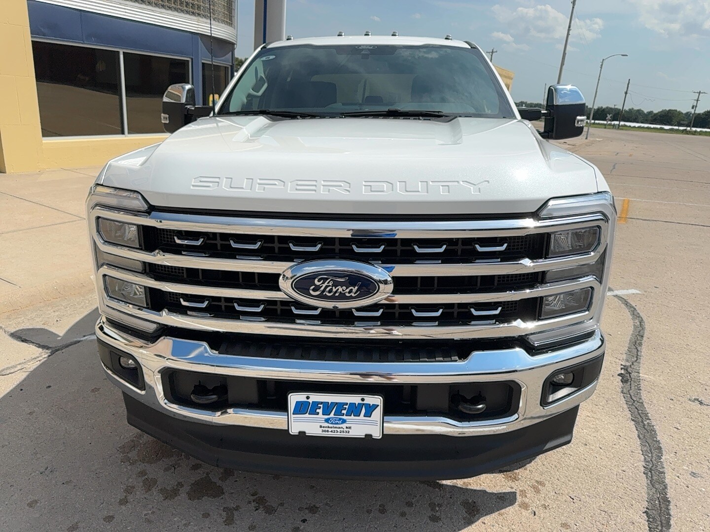 2025 Ford F-350 Lariat photo 2