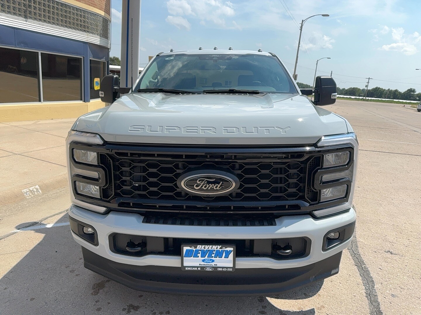 2025 Ford F-250 XLT photo 2