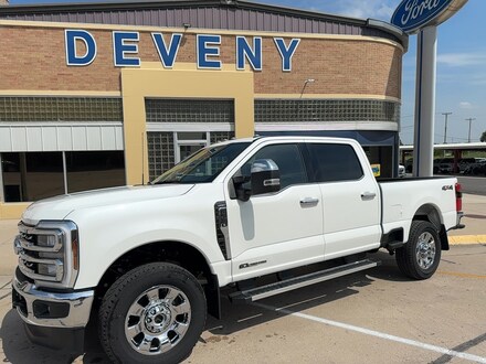 2025 Ford Super Duty F-350 Lariat TRUCK