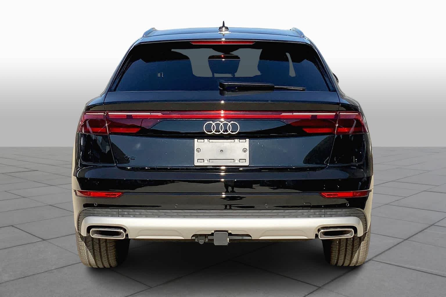 2025 Audi Q8 55 Premium photo 3