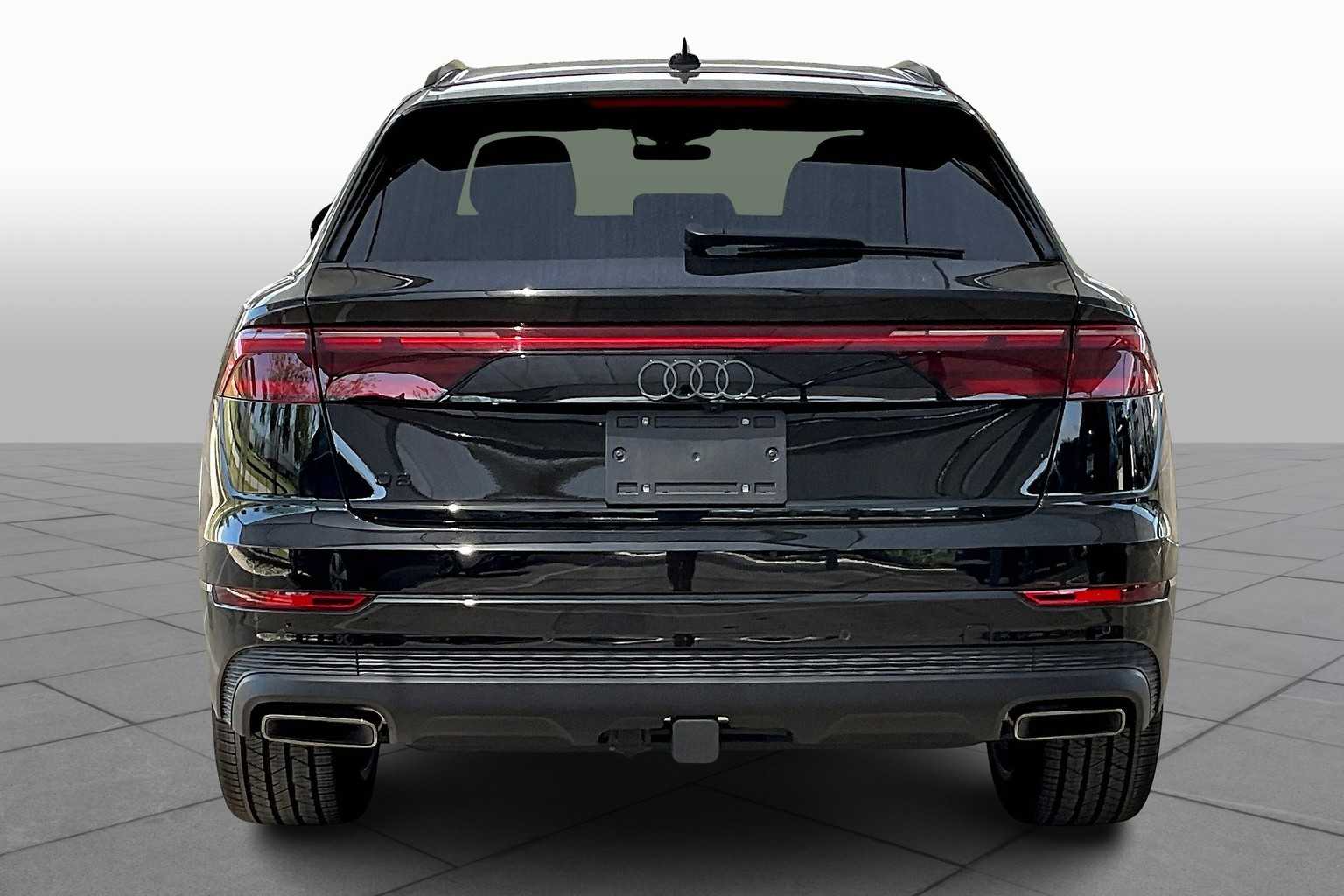 2025 Audi Q8 Premium Plus photo 3