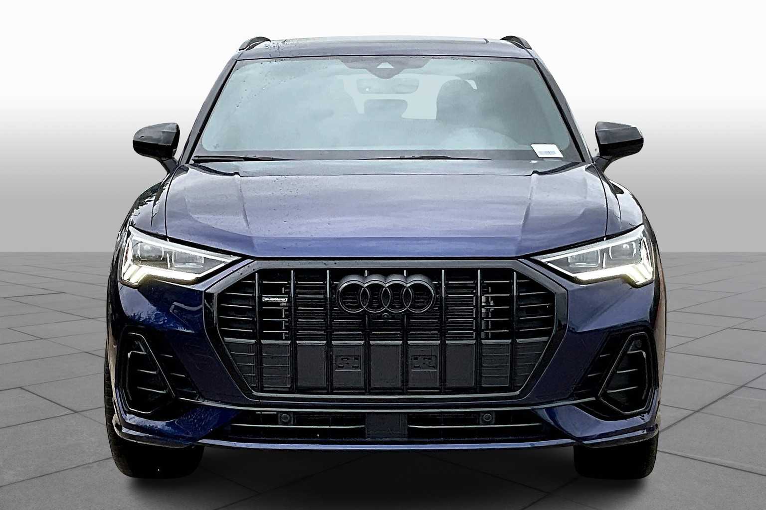 2025 Audi Q3 S line Premium Plus photo 2