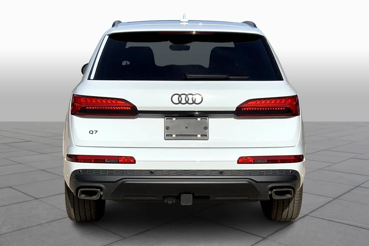 2025 Audi Q7 55 Premium Plus photo 3