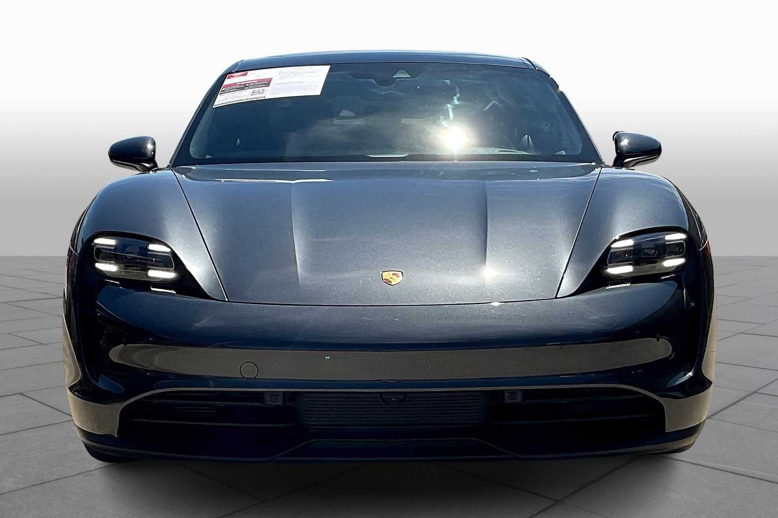 2024 Porsche Taycan photo 2