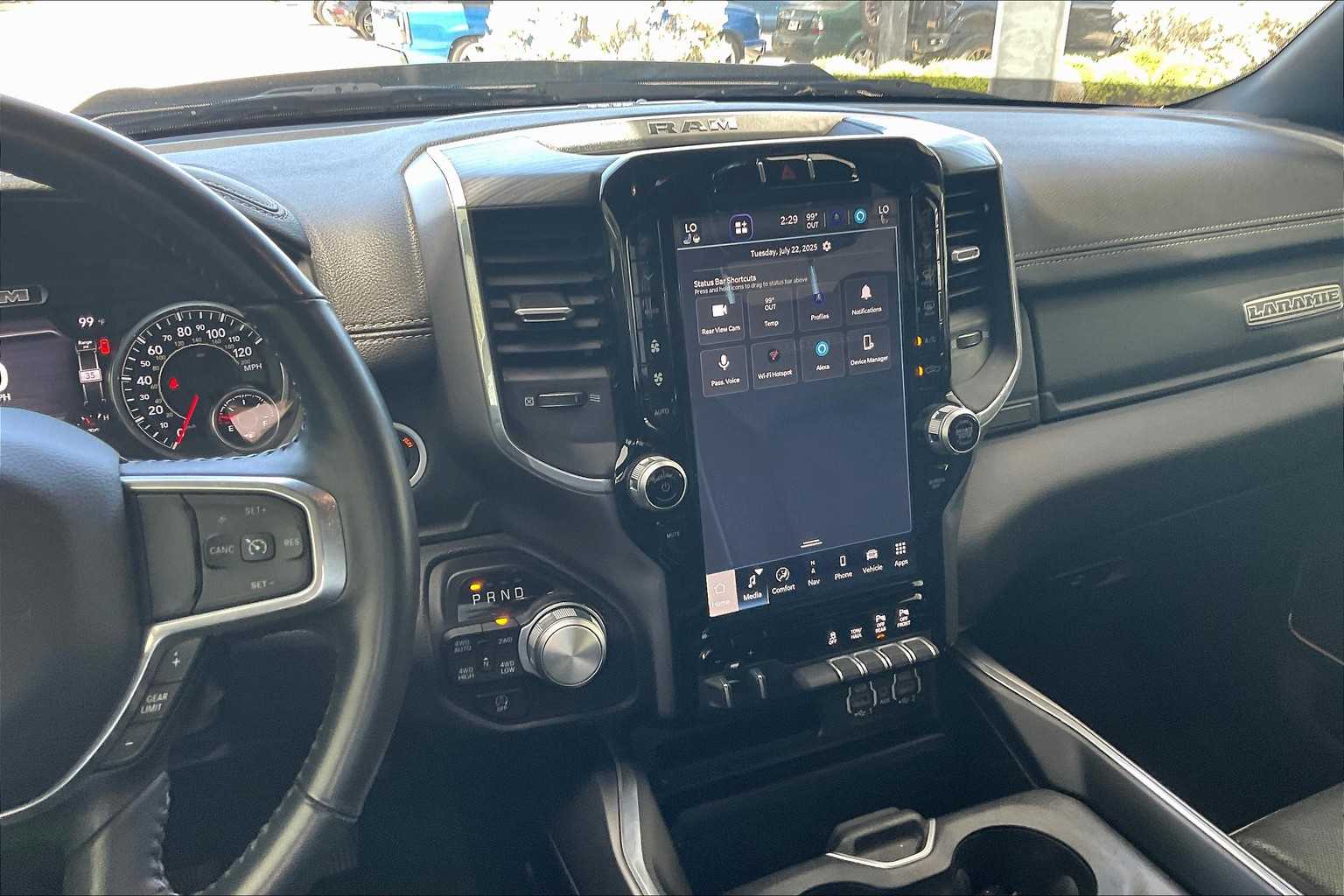 2023 Ram 1500 Laramie photo 3