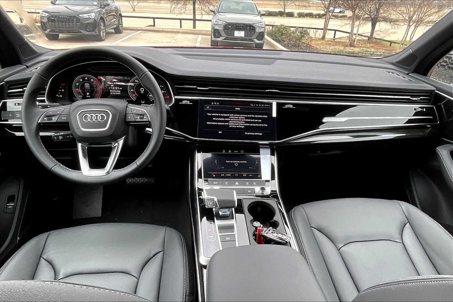 2025 Audi Q7 55 Premium Plus photo 4