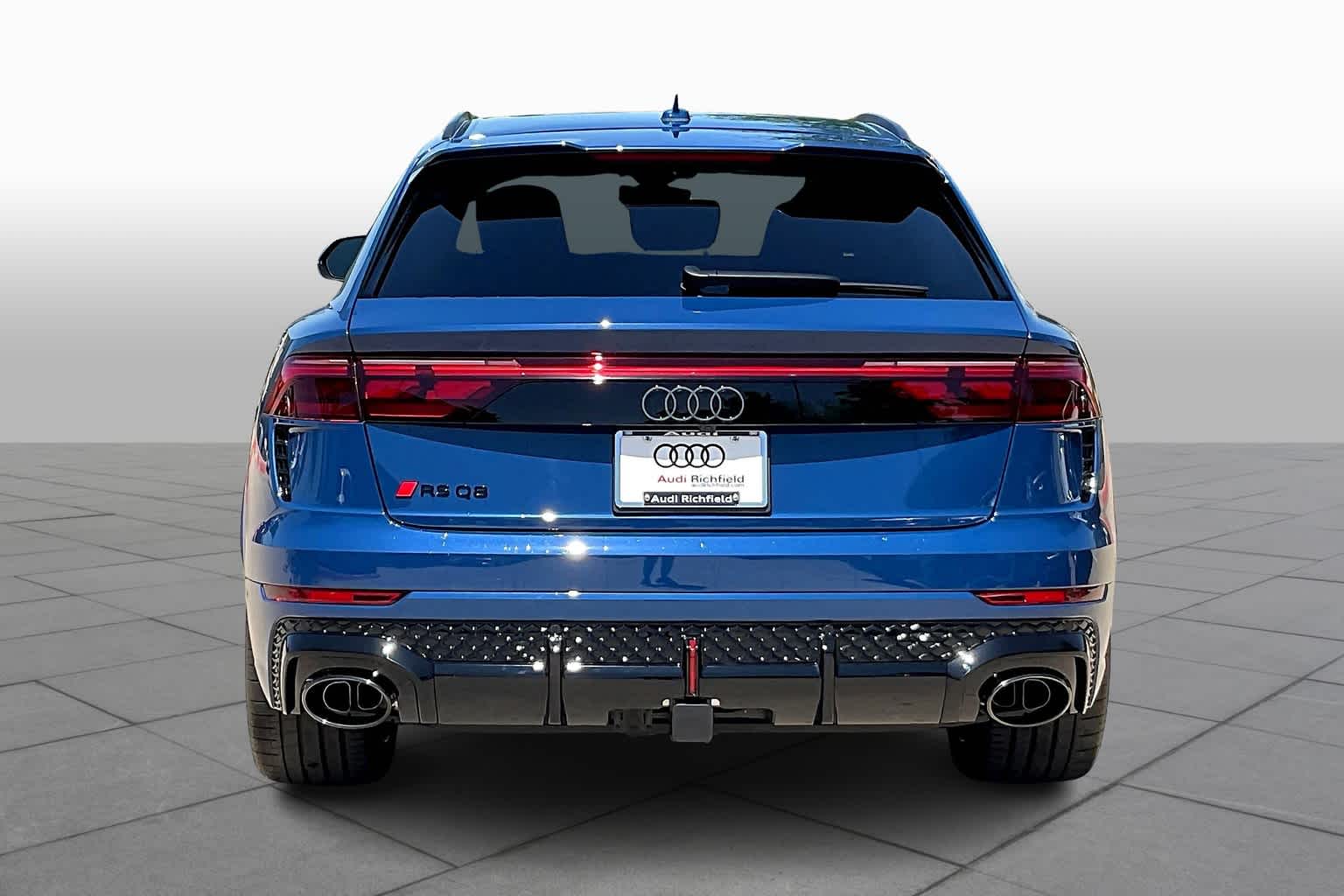 2025 Audi RS Q8 photo 3