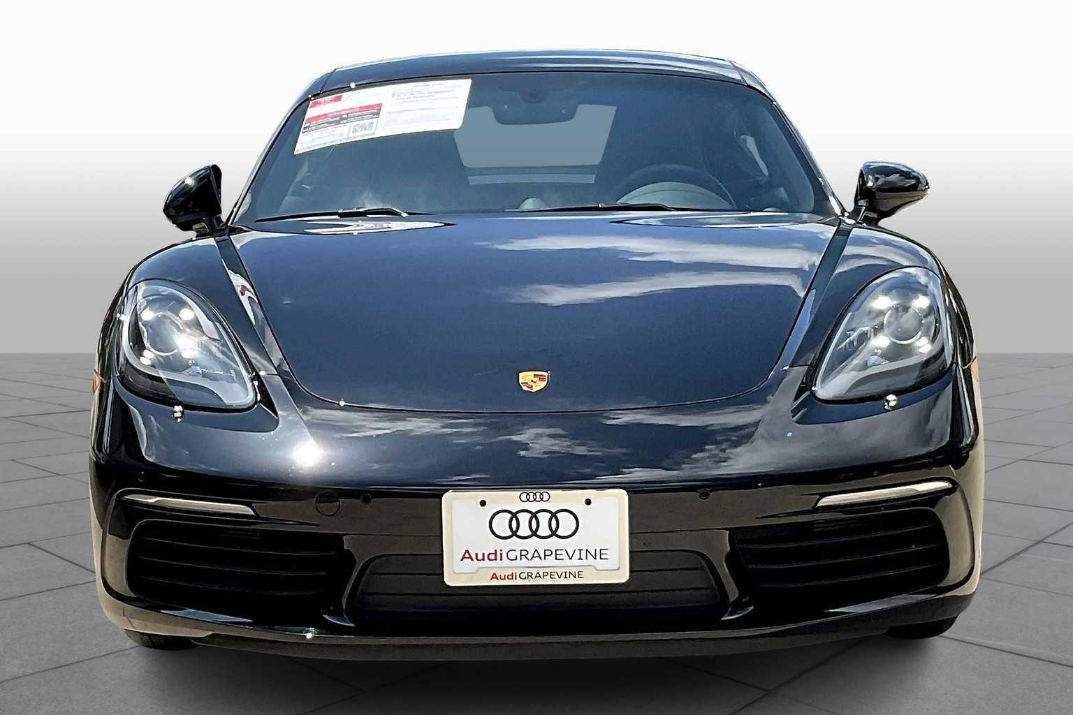 2022 Porsche Cayman S photo 2