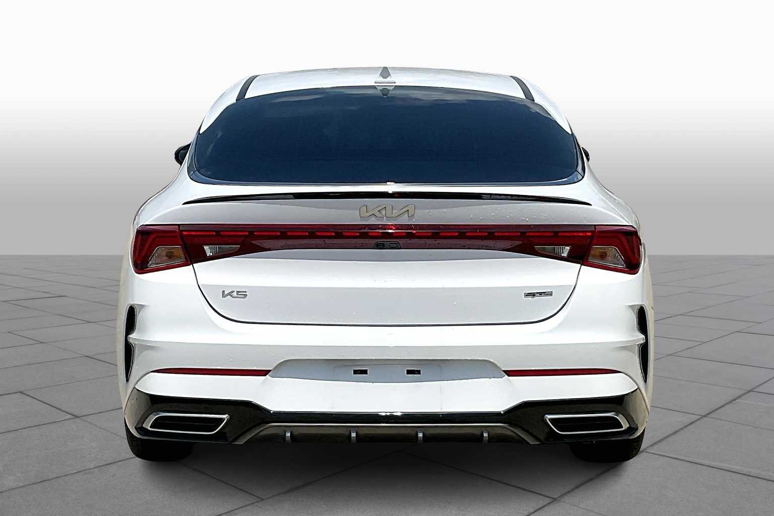 2023 Kia K5 GT-Line photo 3