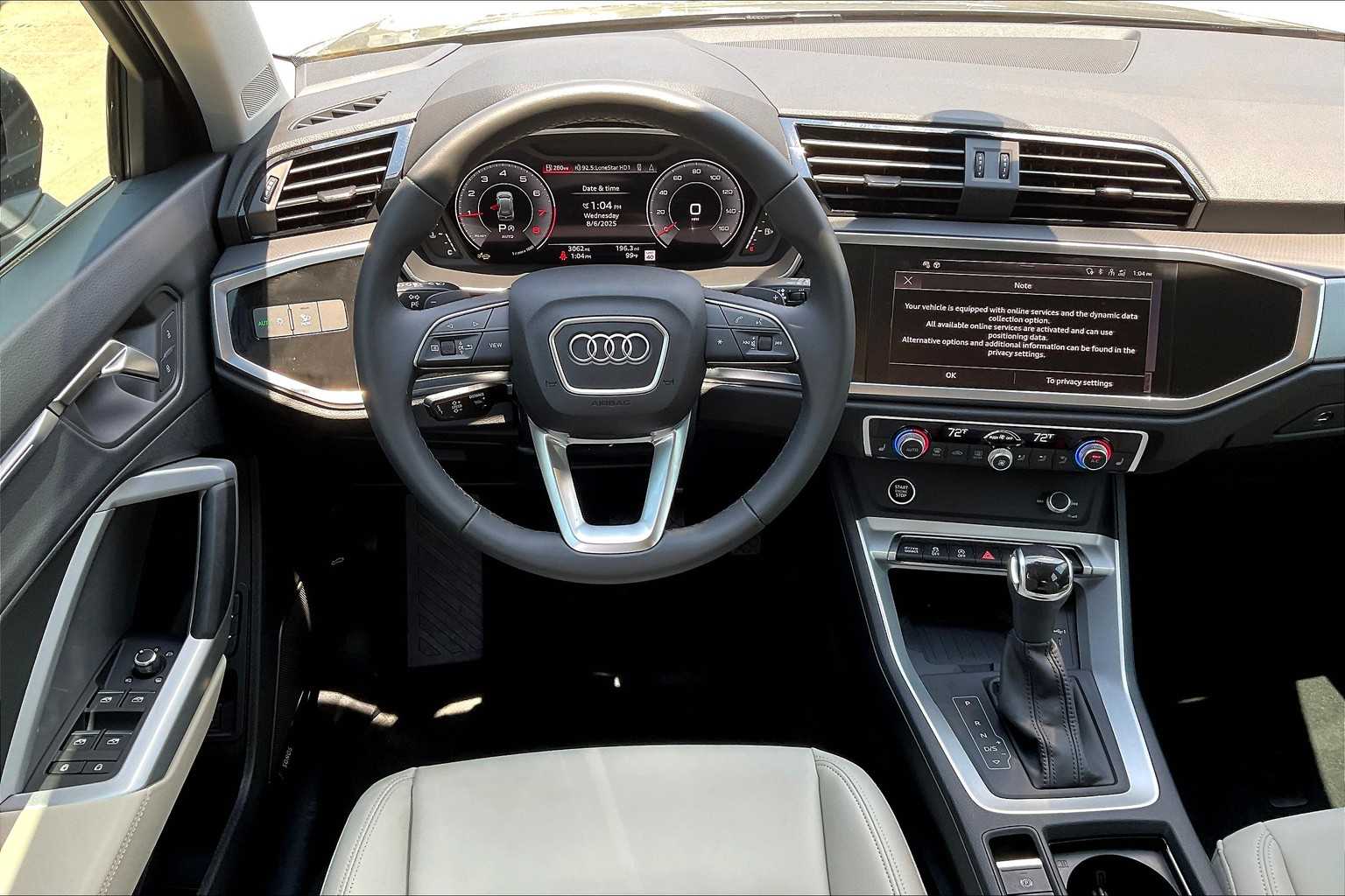 2025 Audi Q3 S line Premium Plus photo 4