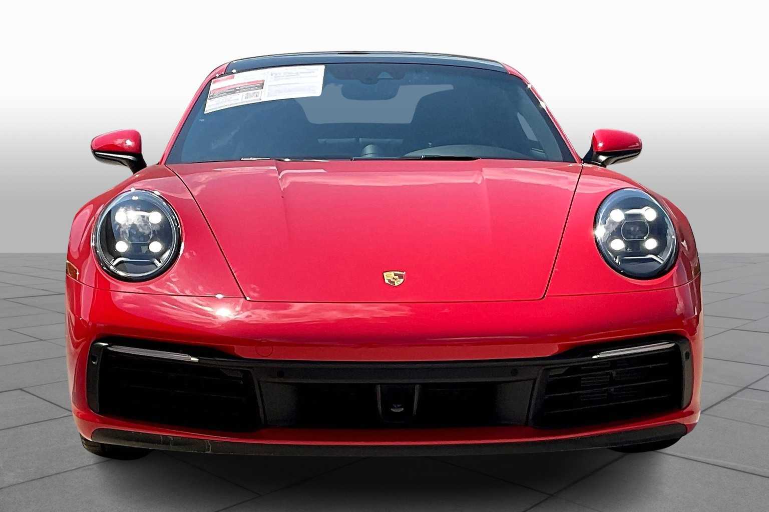 2022 Porsche 911 4 photo 2