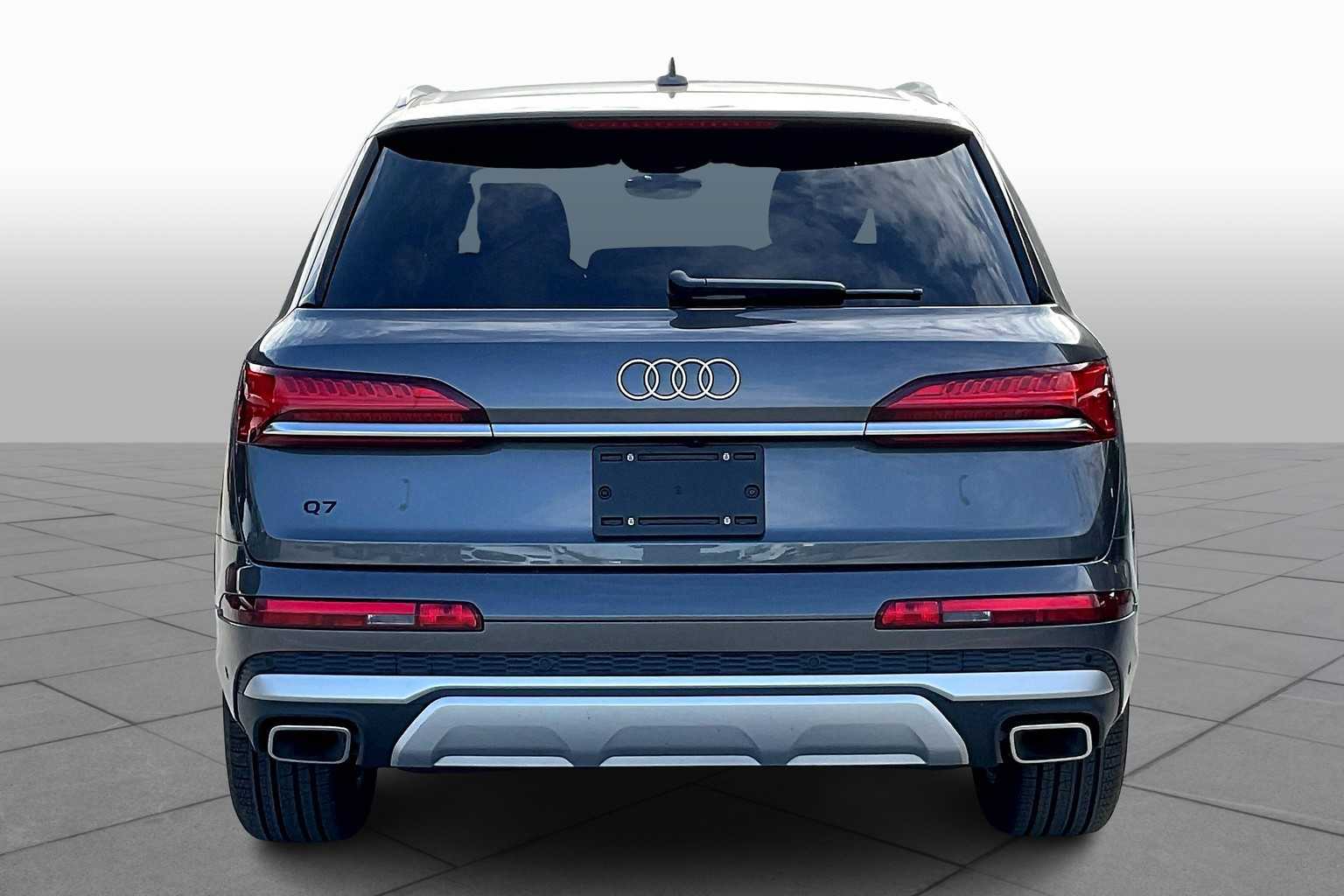 2025 Audi Q7 55 Premium photo 3
