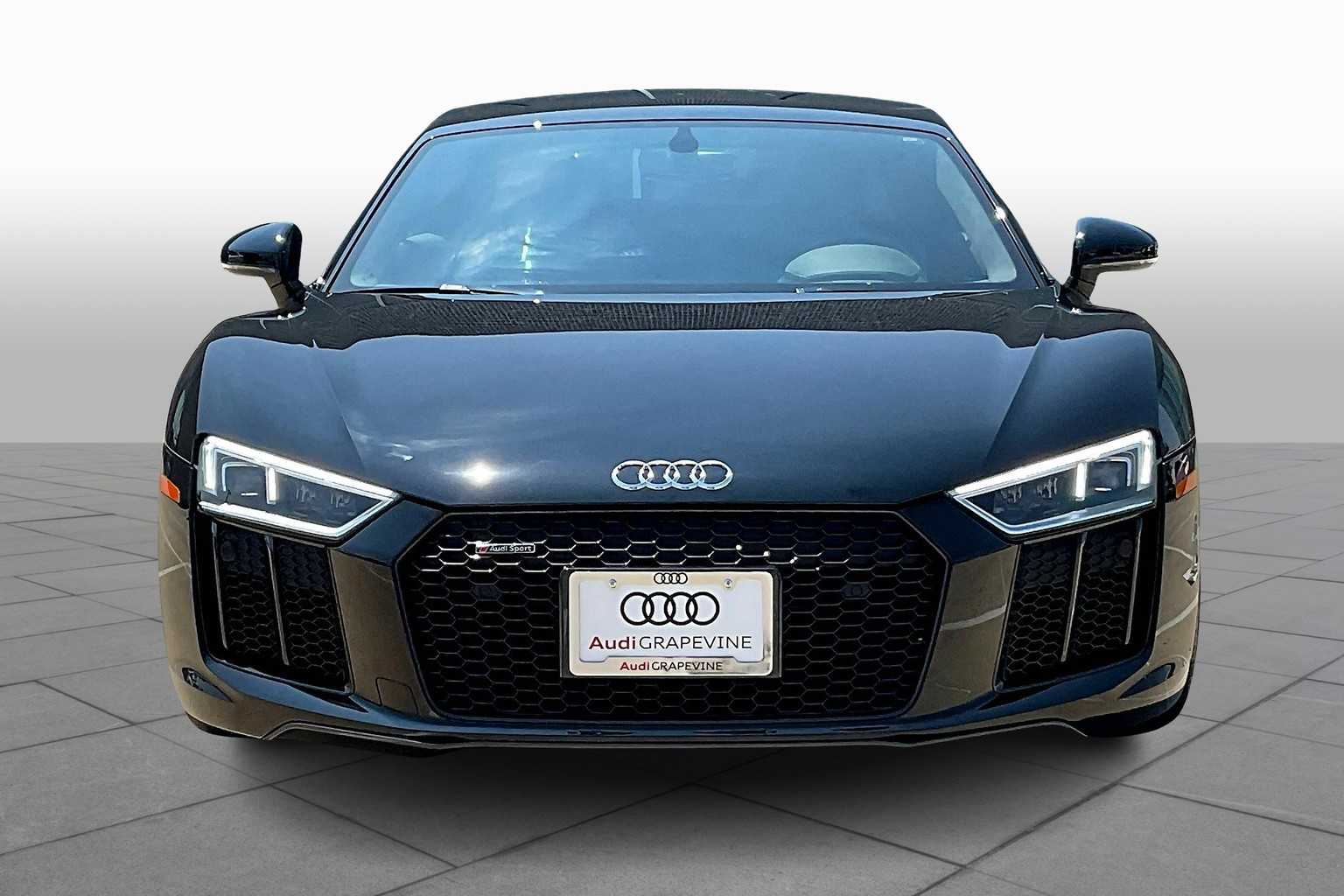 2018 Audi R8 V10 Coupe photo 2