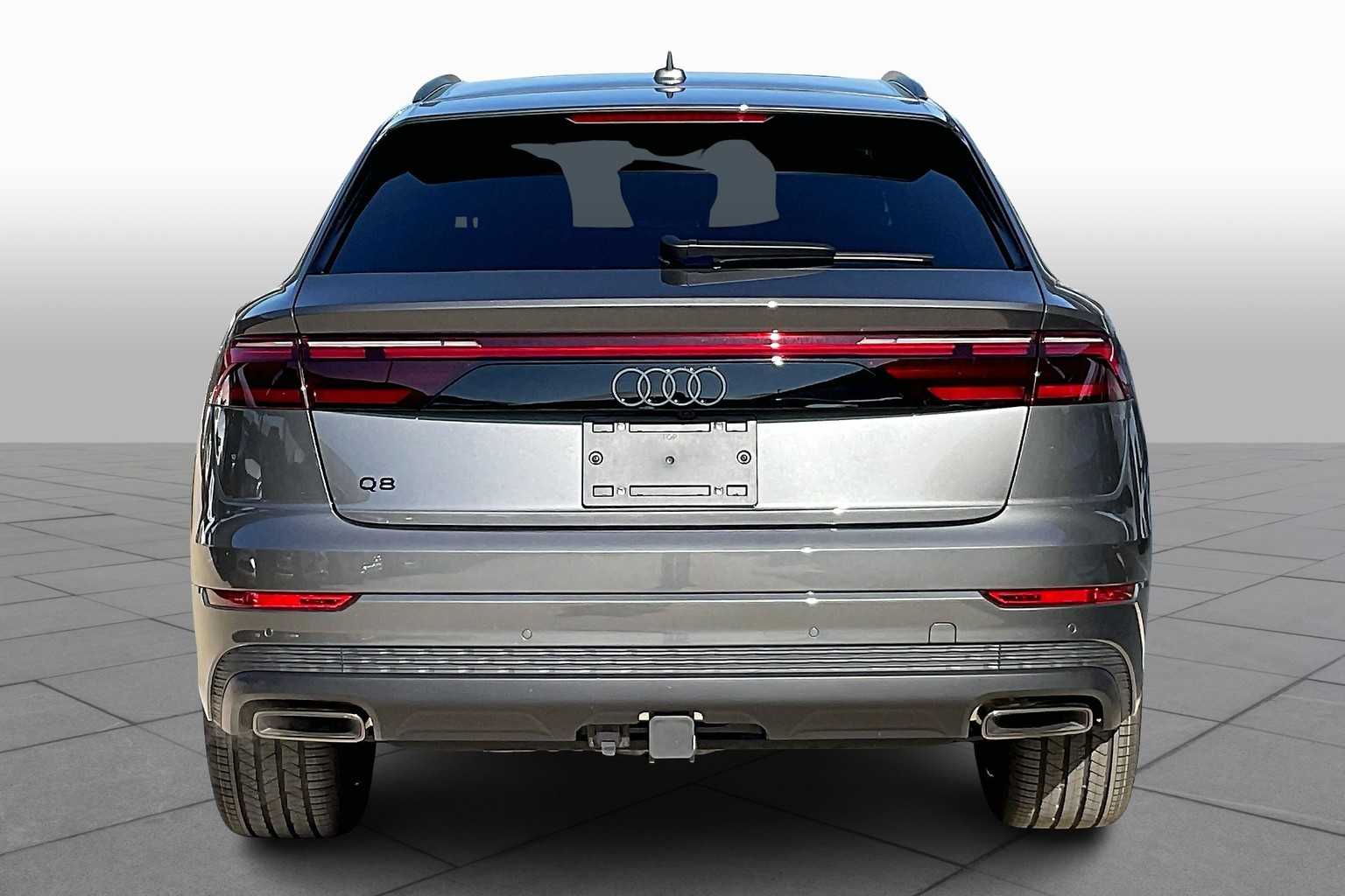 2025 Audi Q8 55 Premium Plus photo 3