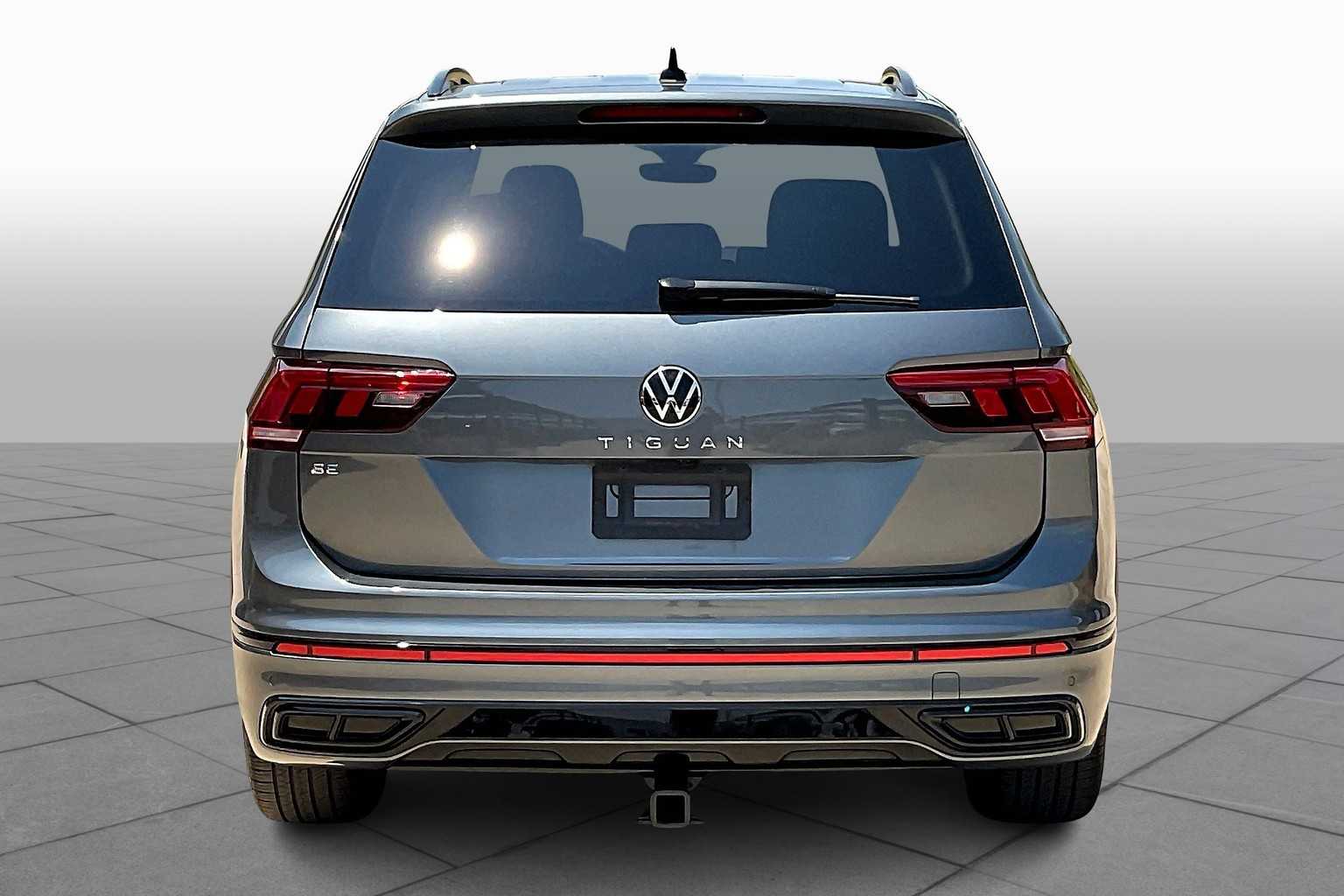 2023 Volkswagen Tiguan SE R-Line Black photo 3