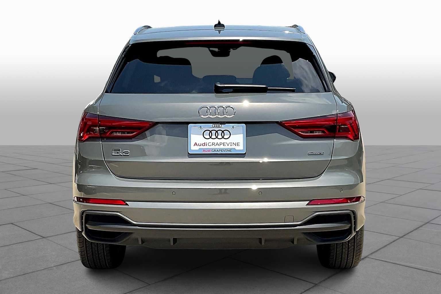 2025 Audi Q3 S line Premium Plus photo 3
