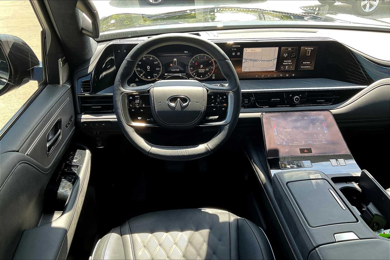 2025 Infiniti QX80 photo 4