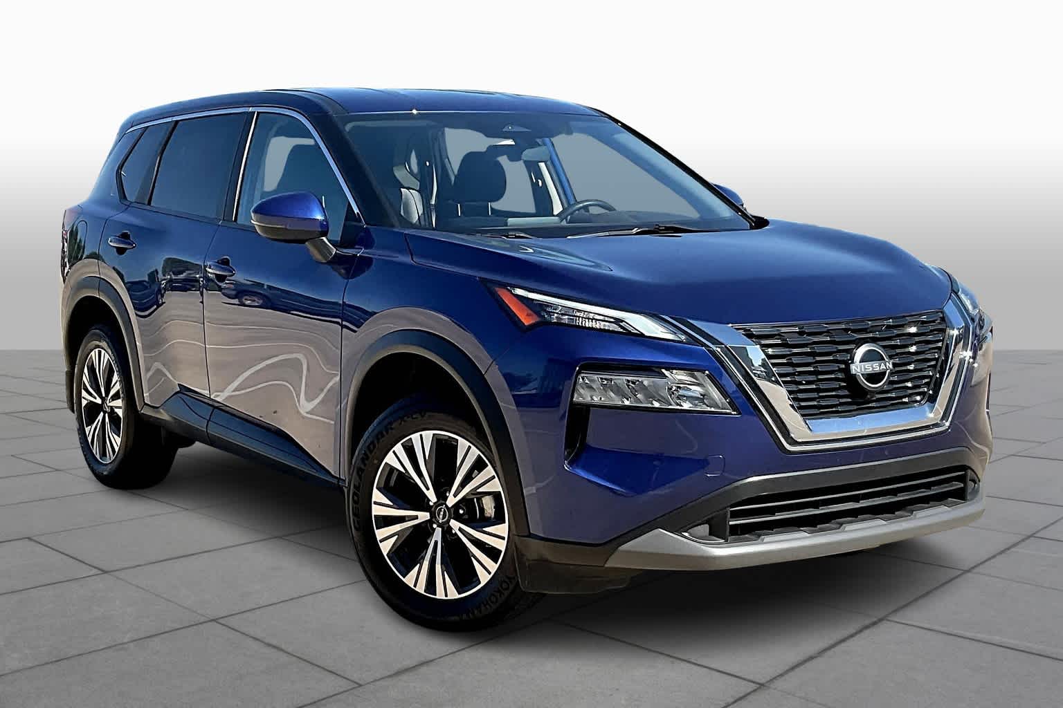 Used 2023 Nissan Rogue SV with VIN JN8BT3BB3PW462922 for sale in Benbrook, TX