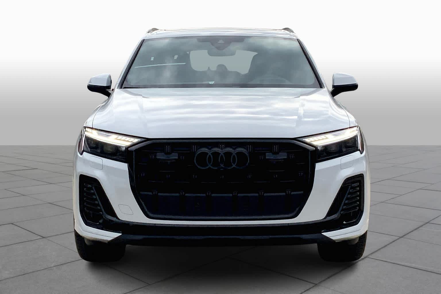 2025 Audi Q7 55 Prestige photo 2
