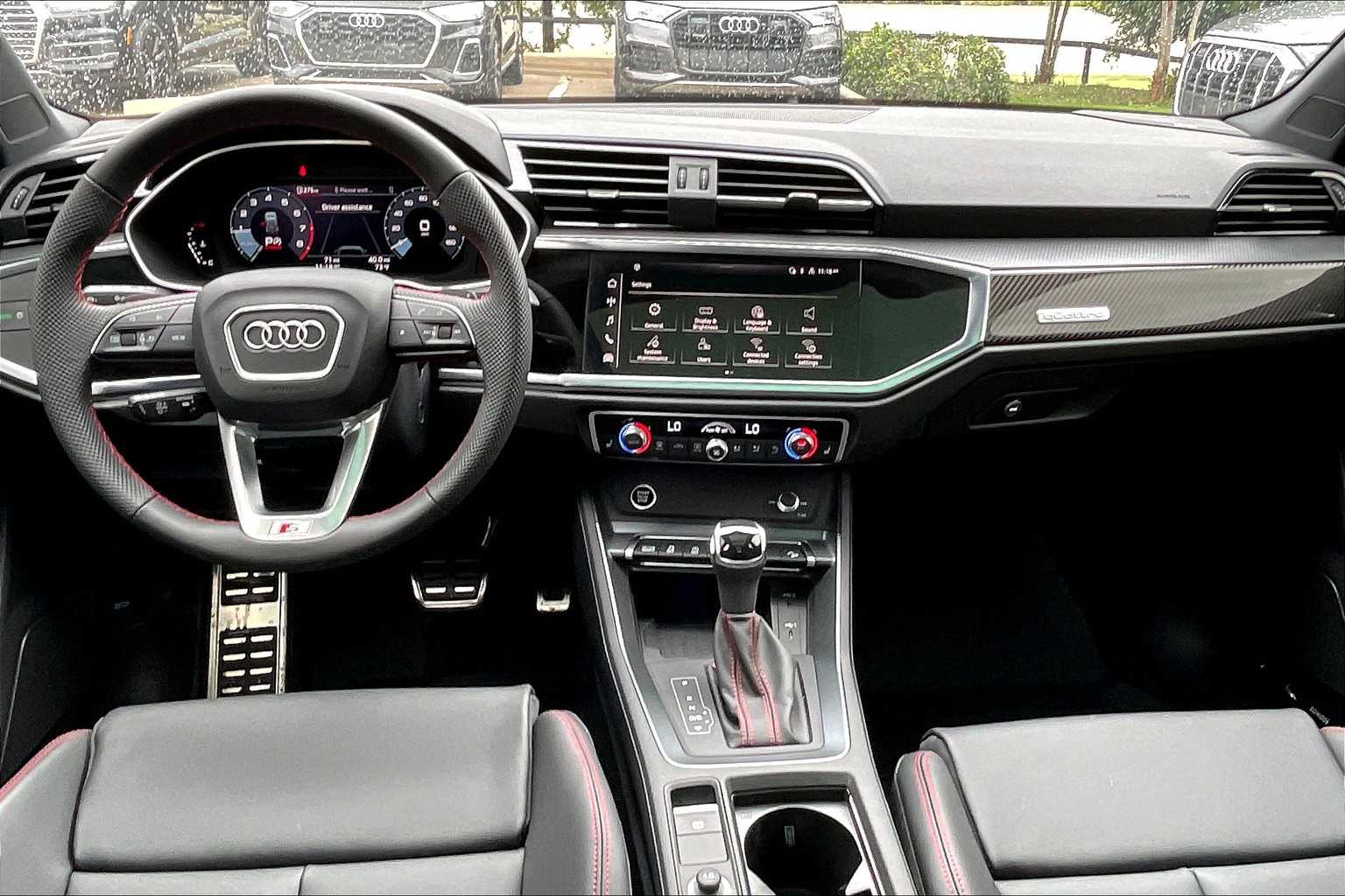 2025 Audi Q3 S line Premium Plus photo 4
