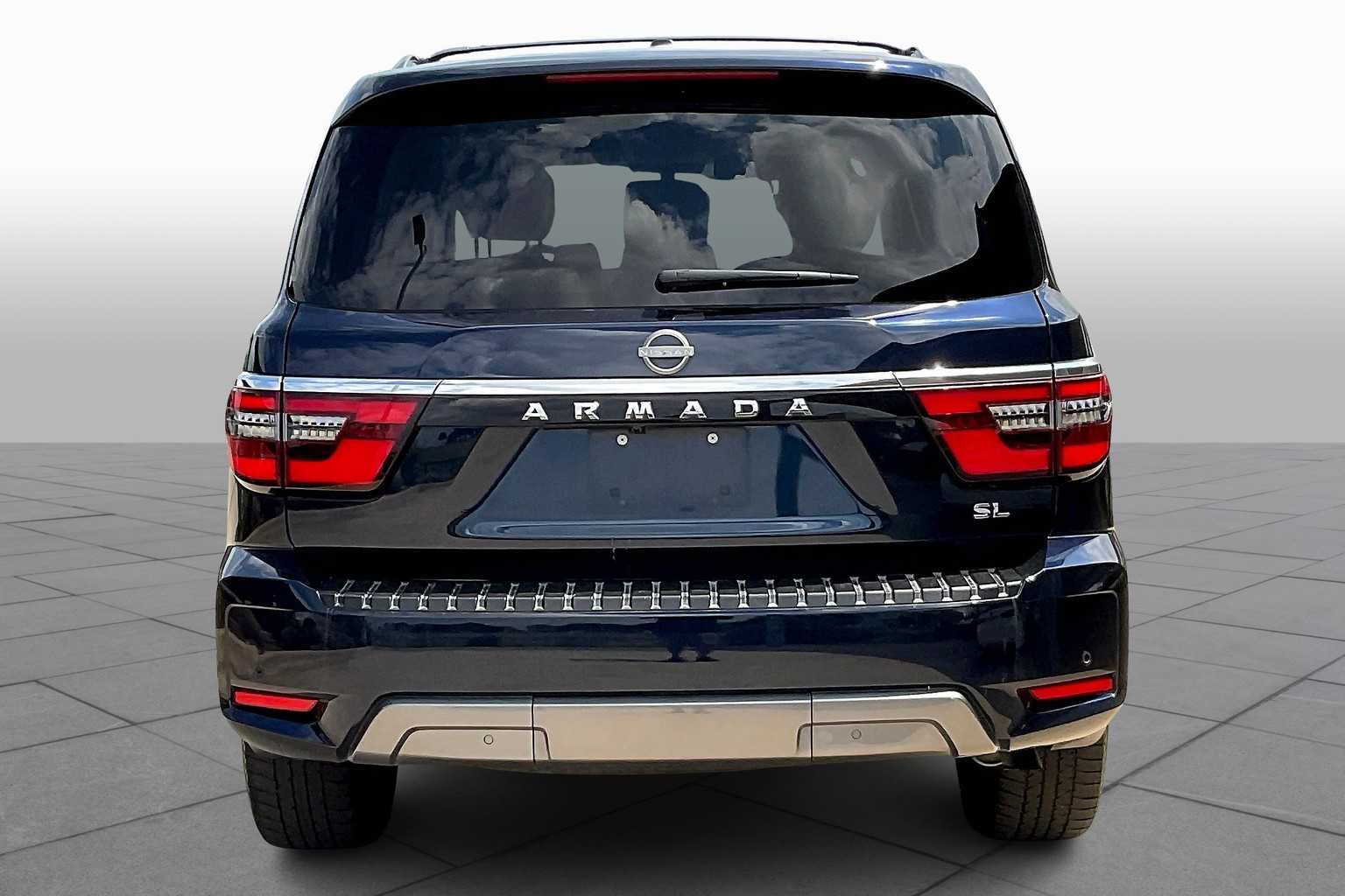 2023 Nissan Armada SL photo 2