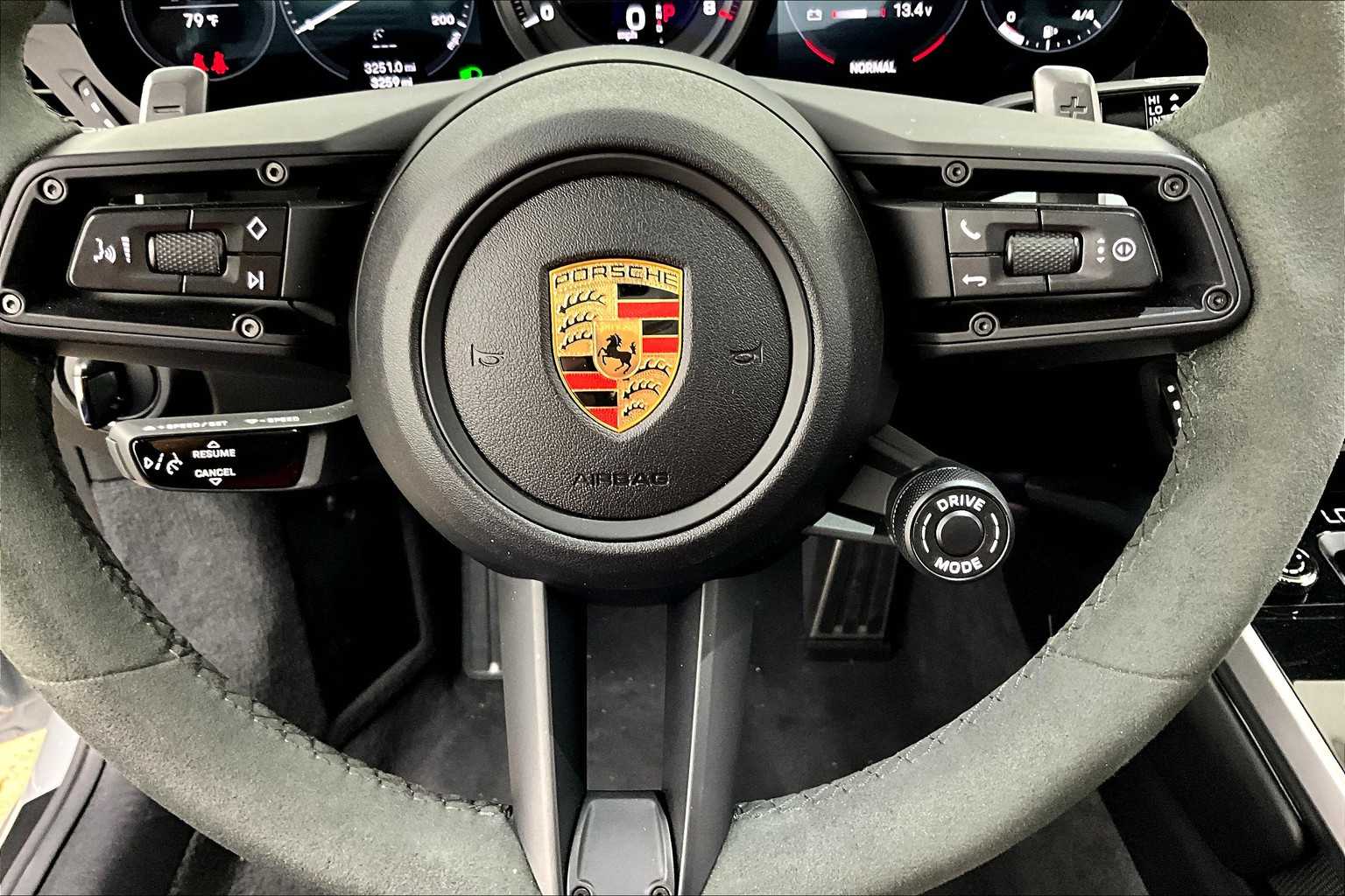 2024 Porsche 911 4S photo 3