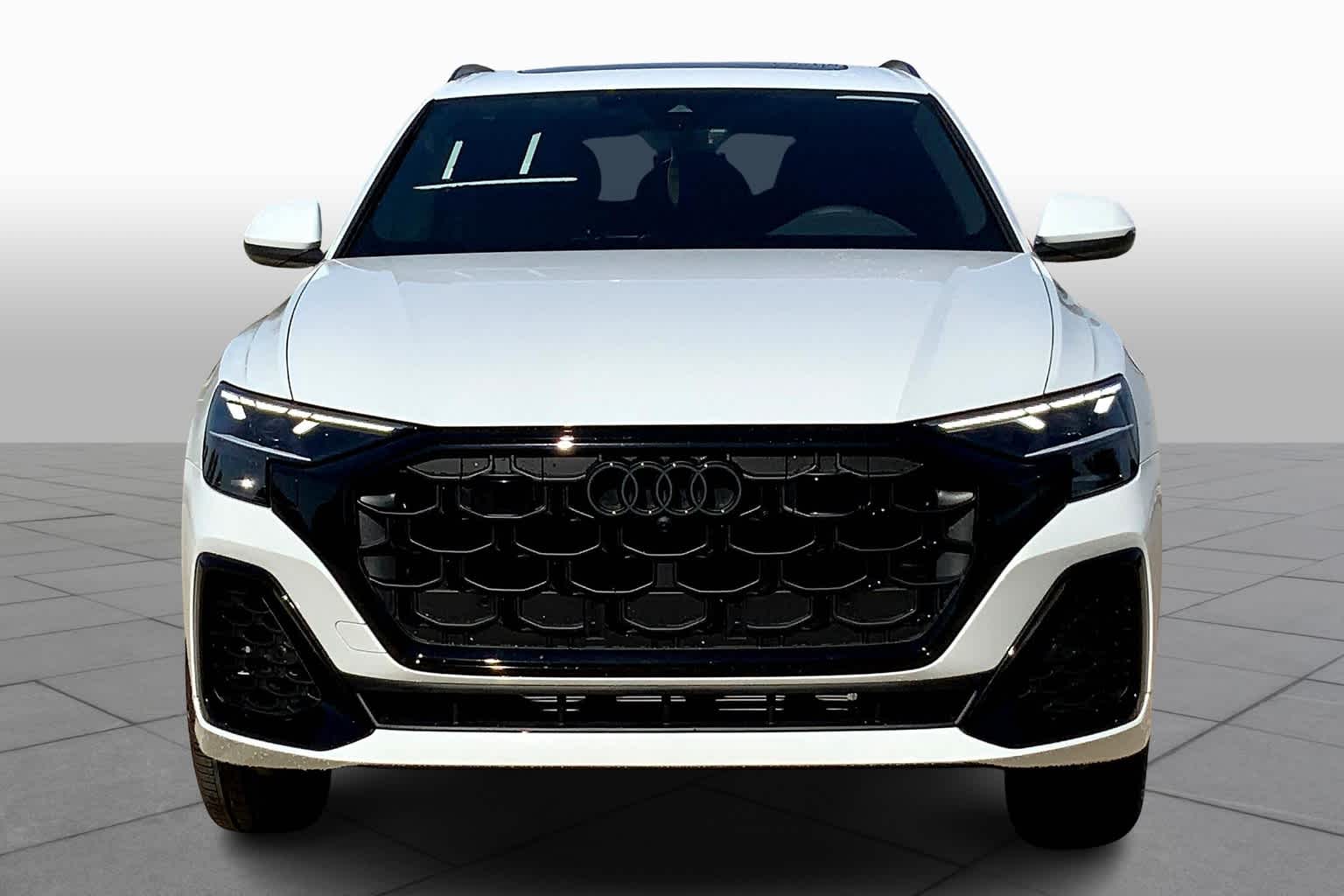 2025 Audi Q8 55 Premium Plus photo 2