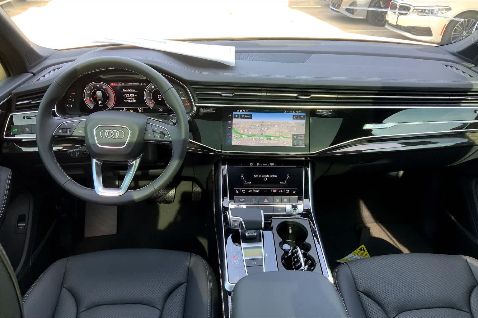 2025 Audi Q7 55 Premium Plus photo 4