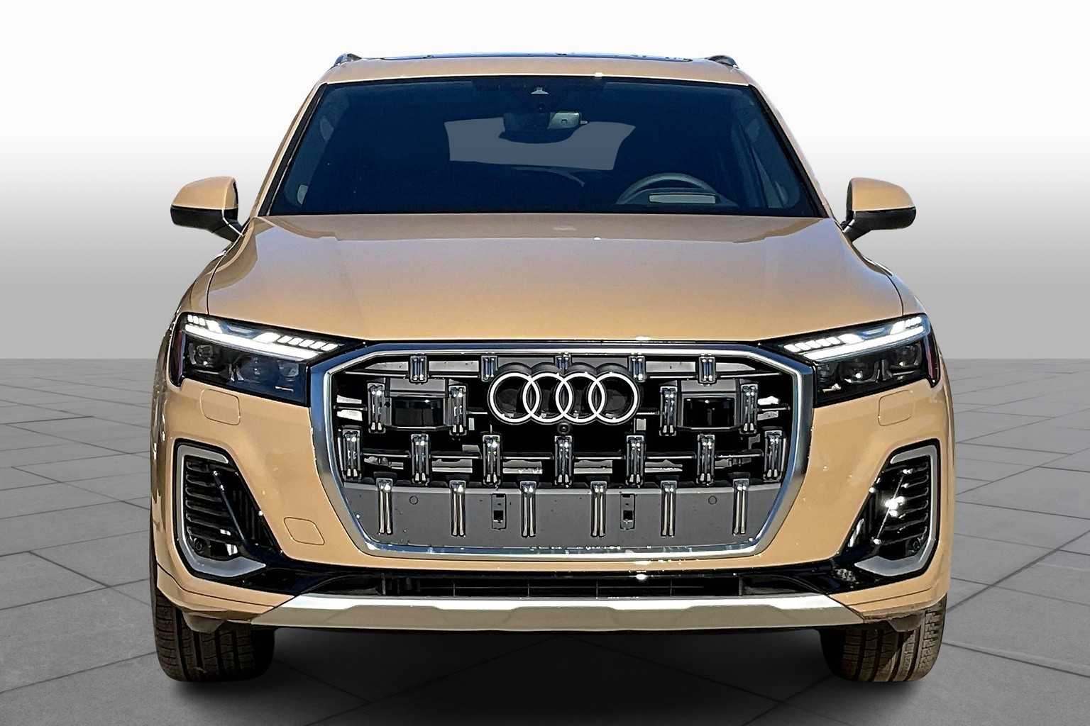 2025 Audi Q7 55 Prestige photo 2