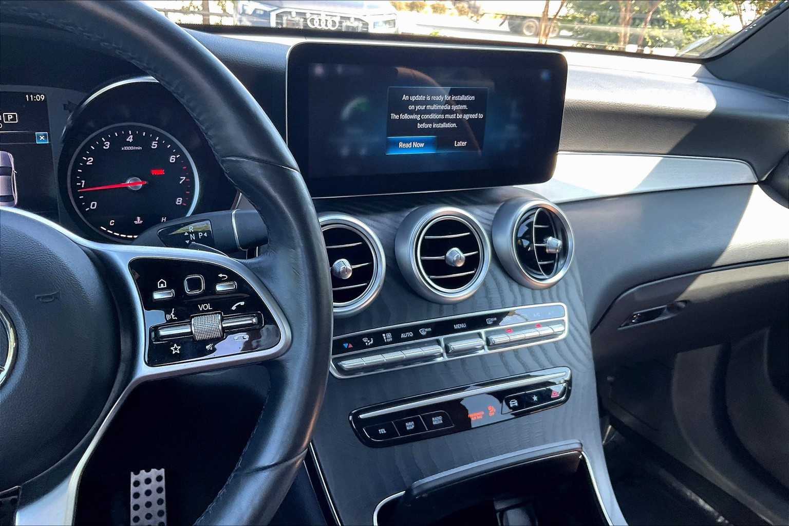 2022 Mercedes Benz GLC 300 4MATIC photo 4