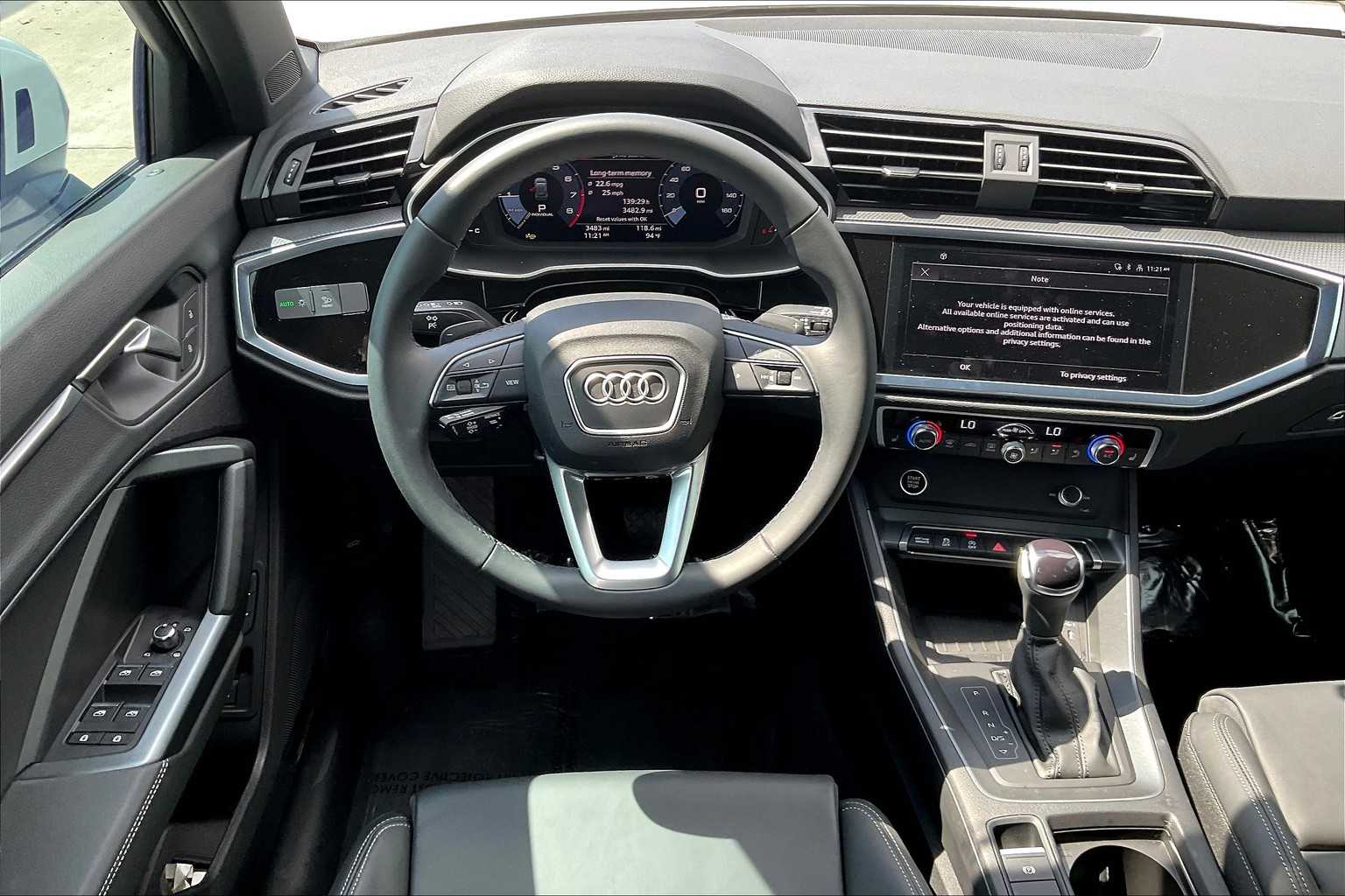 2025 Audi Q3 S line Premium photo 2