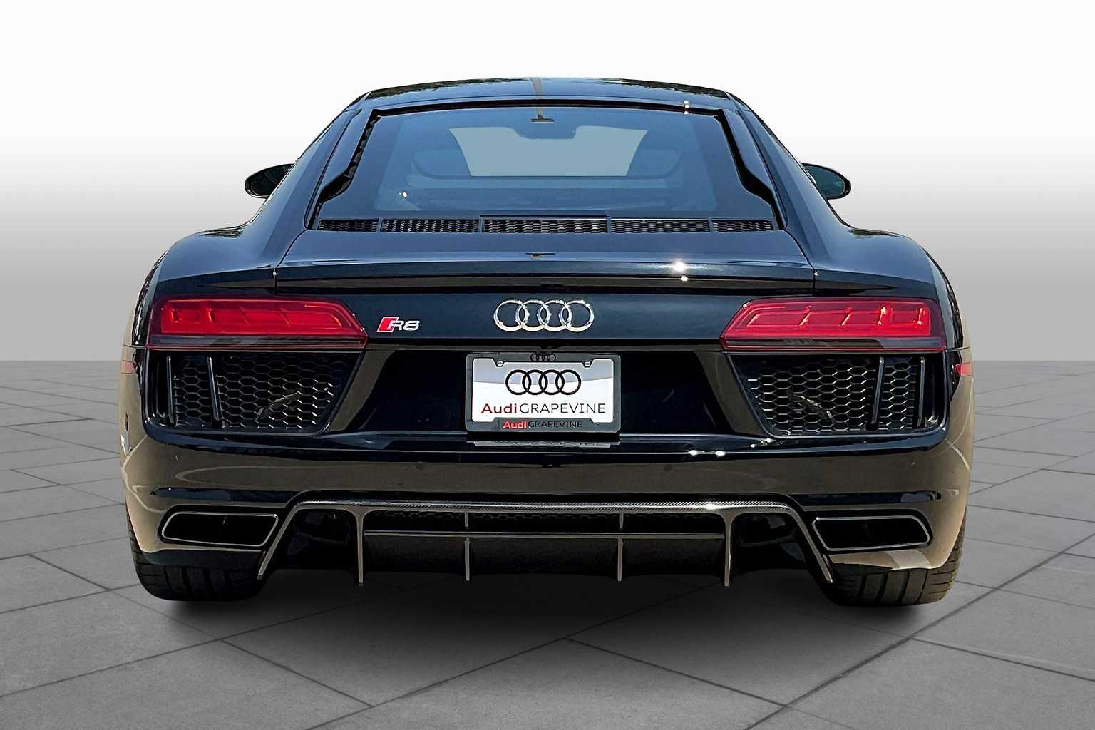 2018 Audi R8 V10 Coupe photo 3