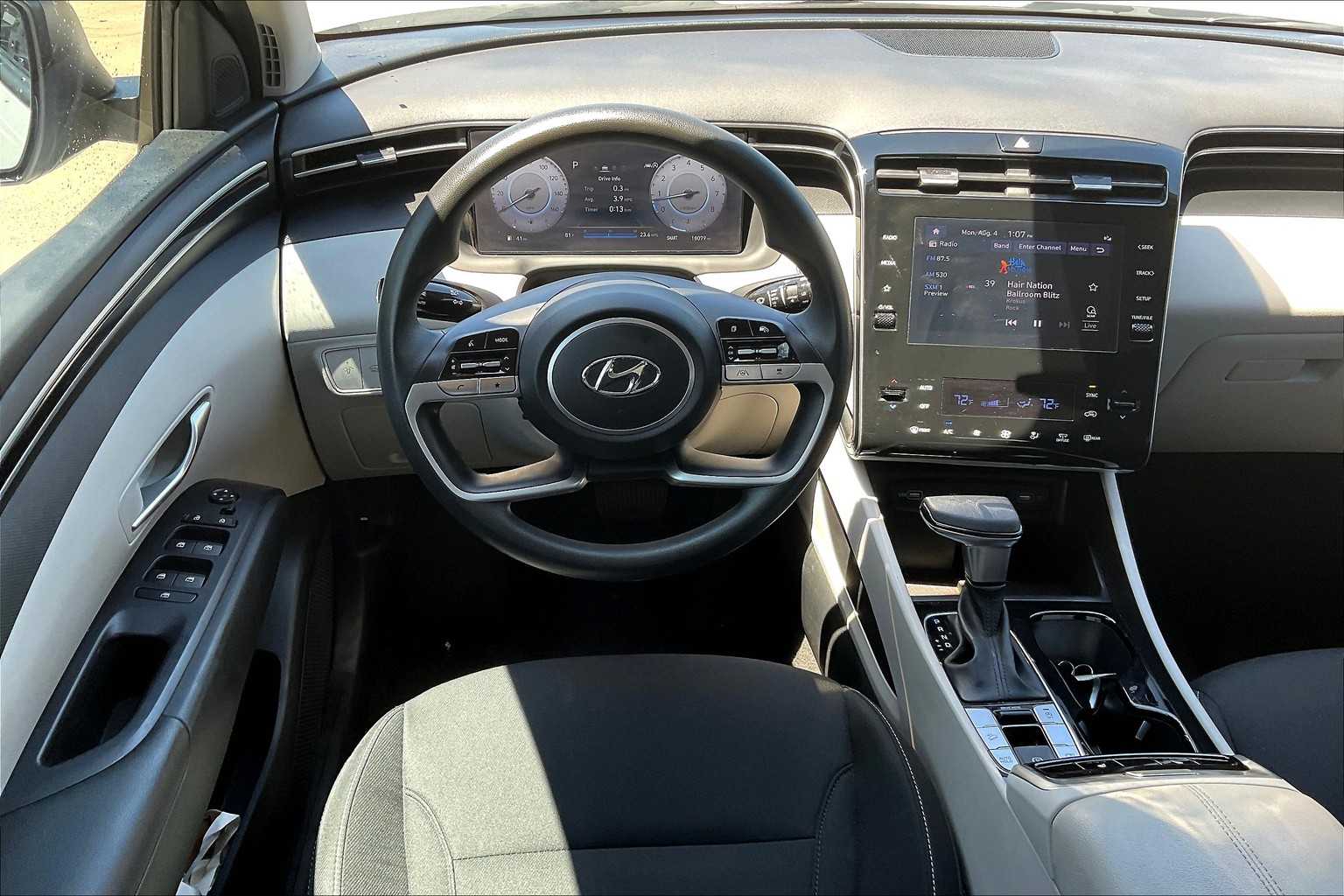 2024 Hyundai Tucson SEL photo 2