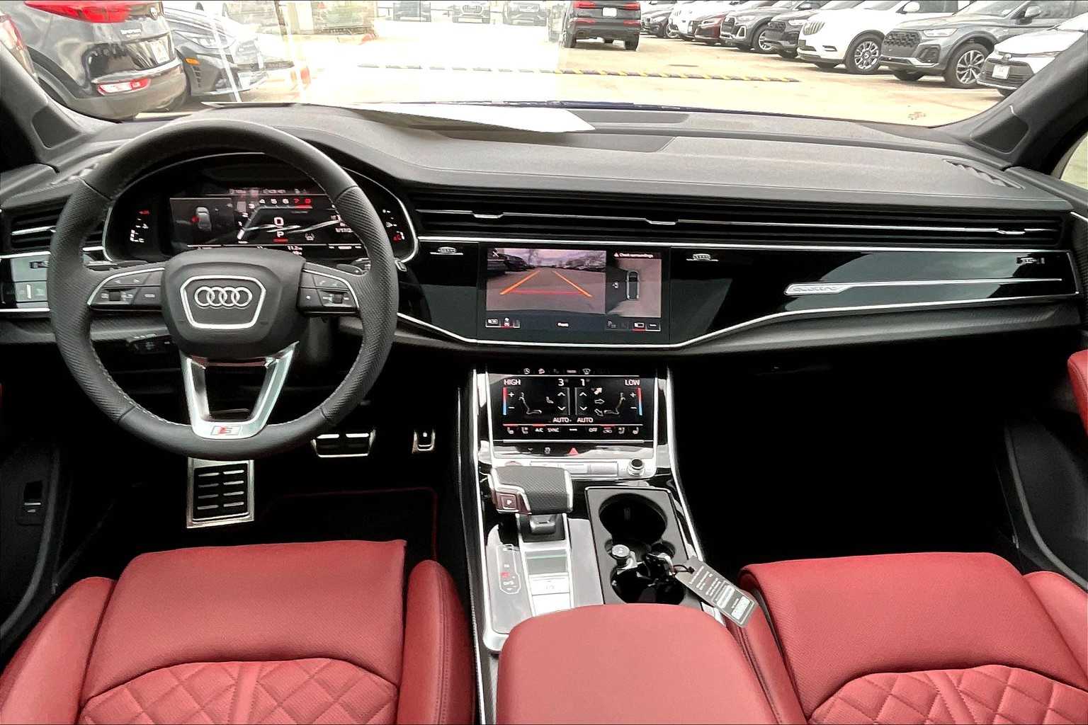 2025 Audi SQ7 Prestige photo 4