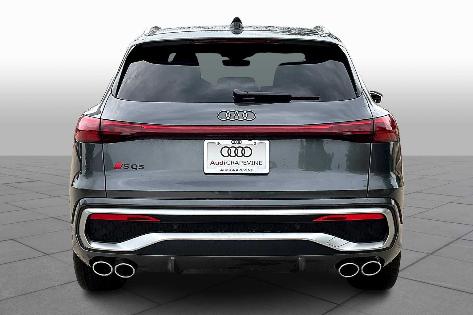 2025 Audi SQ5 Premium Plus photo 3