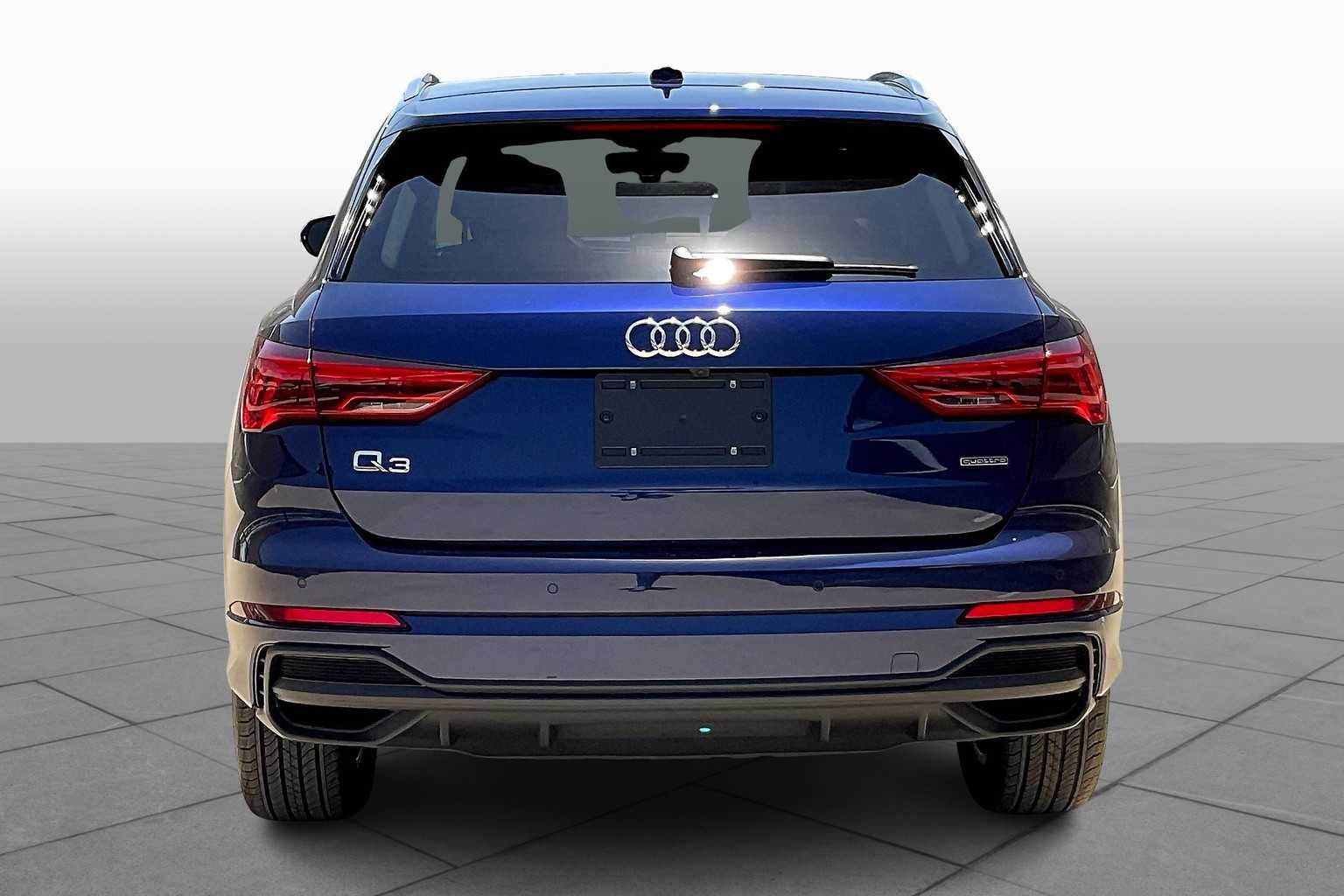 2025 Audi Q3 S line Premium Plus photo 3