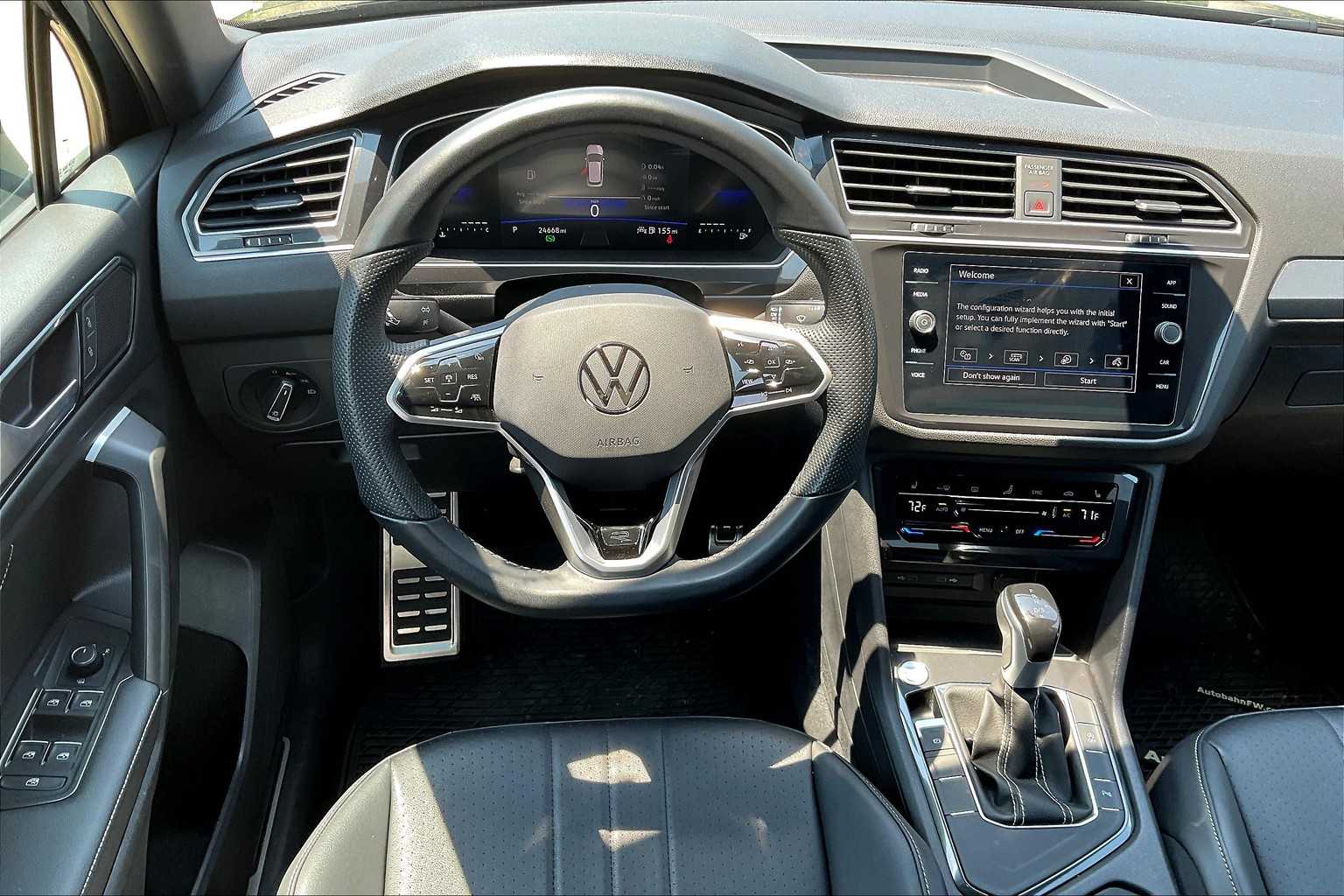 2023 Volkswagen Tiguan SE R-Line Black photo 4