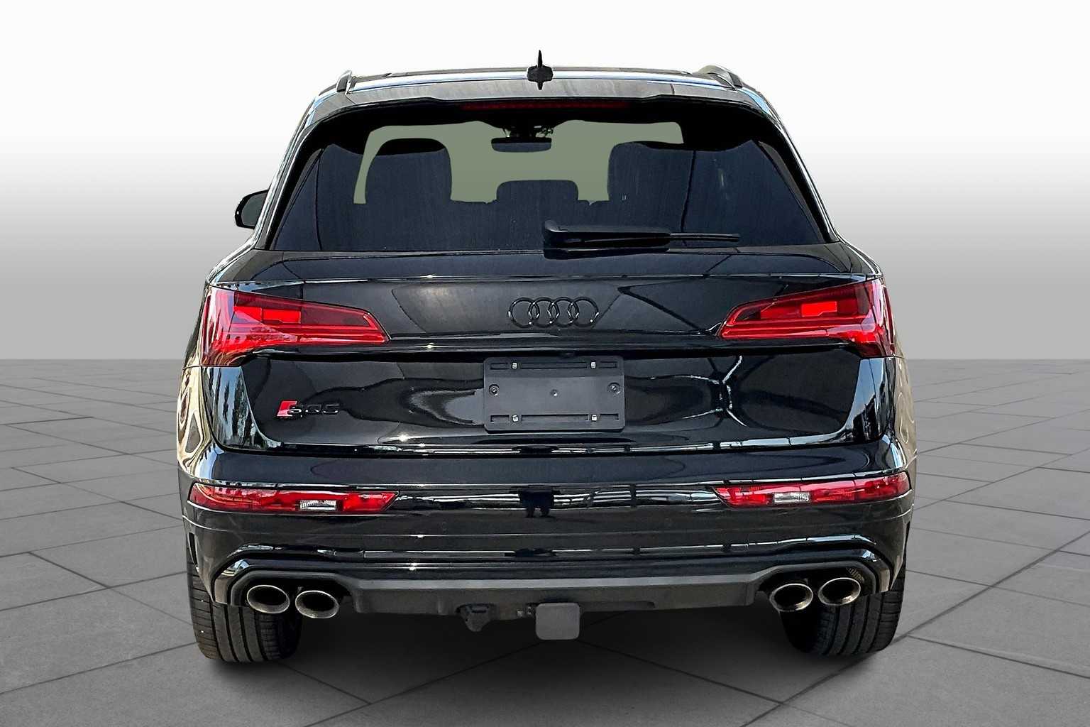 2023 Audi SQ5 Prestige photo 3