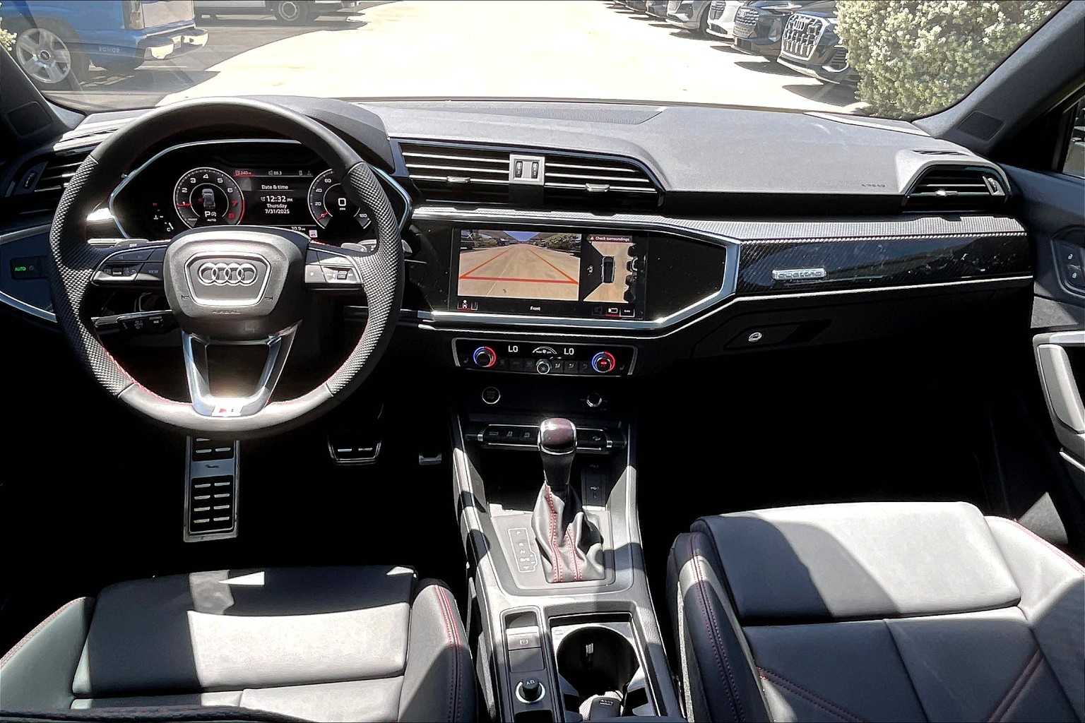 2025 Audi Q3 45 TFSI S line Premium Plus photo 4
