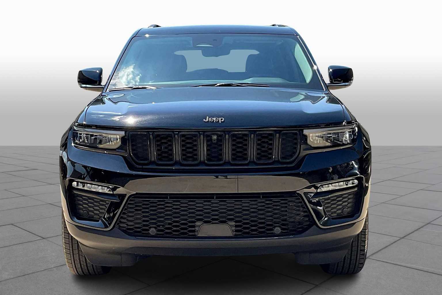 2023 Jeep Grand Cherokee Limited photo 2