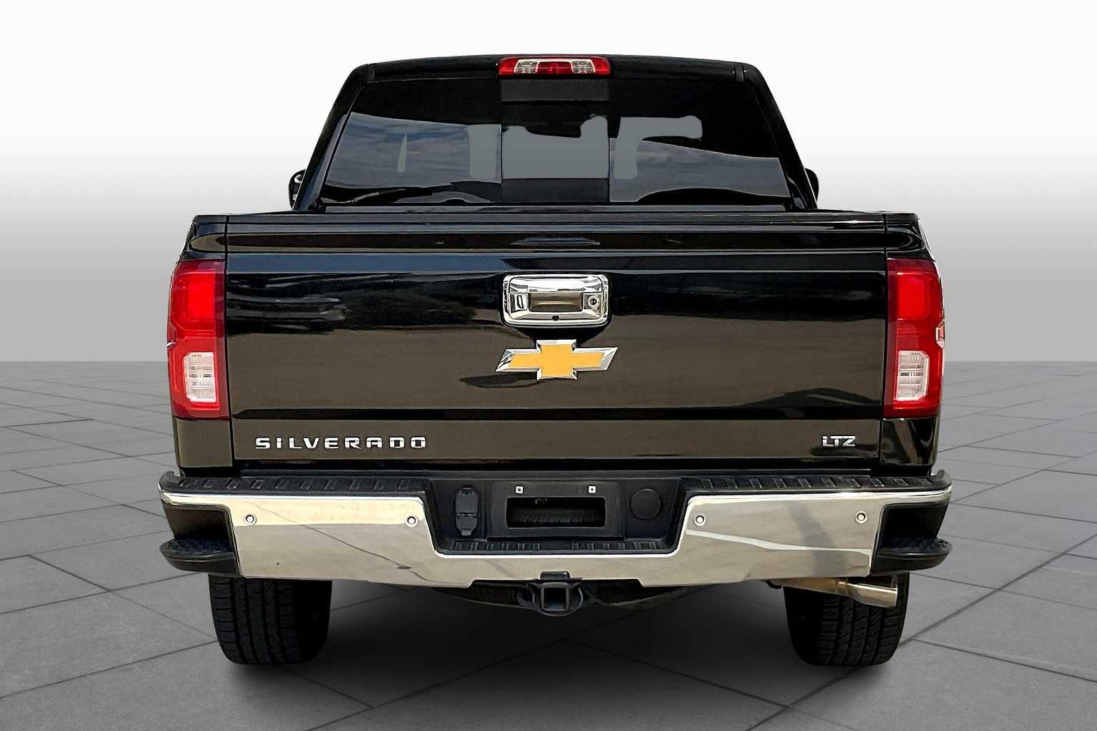2016 Chevrolet Silverado 1500 LTZ photo 3