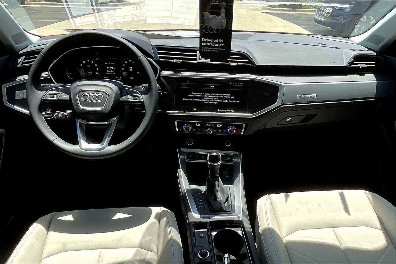 2025 Audi Q3 S line Premium Plus photo 4