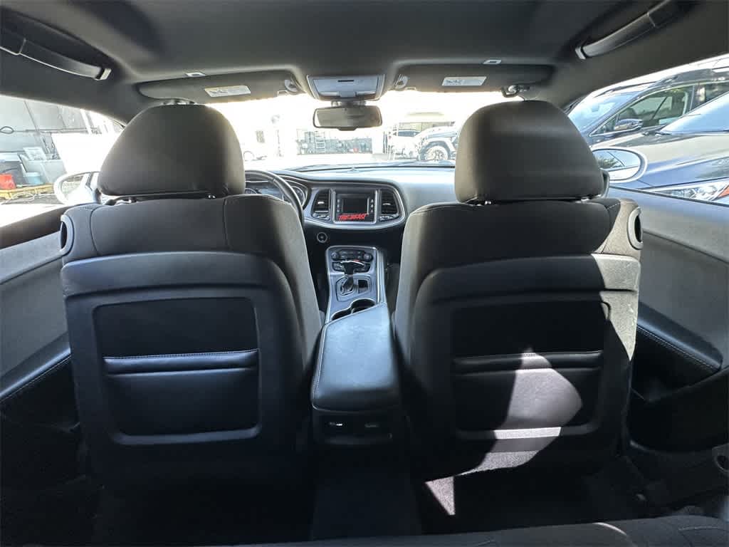 2017 Dodge Challenger SXT 12