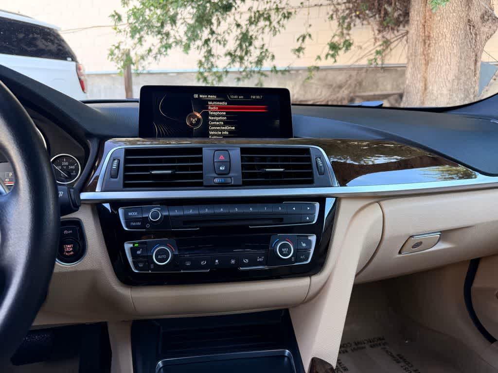 Thumbnail: 2016 BMW 3 Series - 17